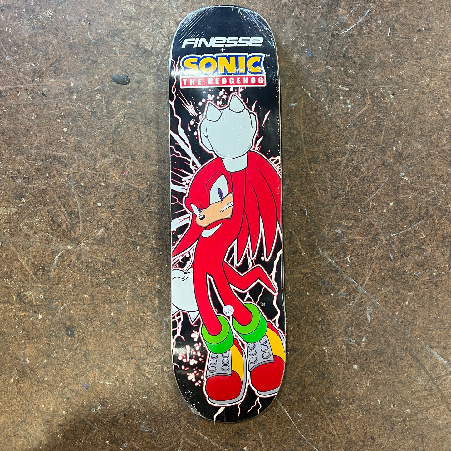 Knuckles Finesse Deck 8.25